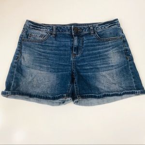 Lauren Conrad Jean Shorts Size 6 EUC